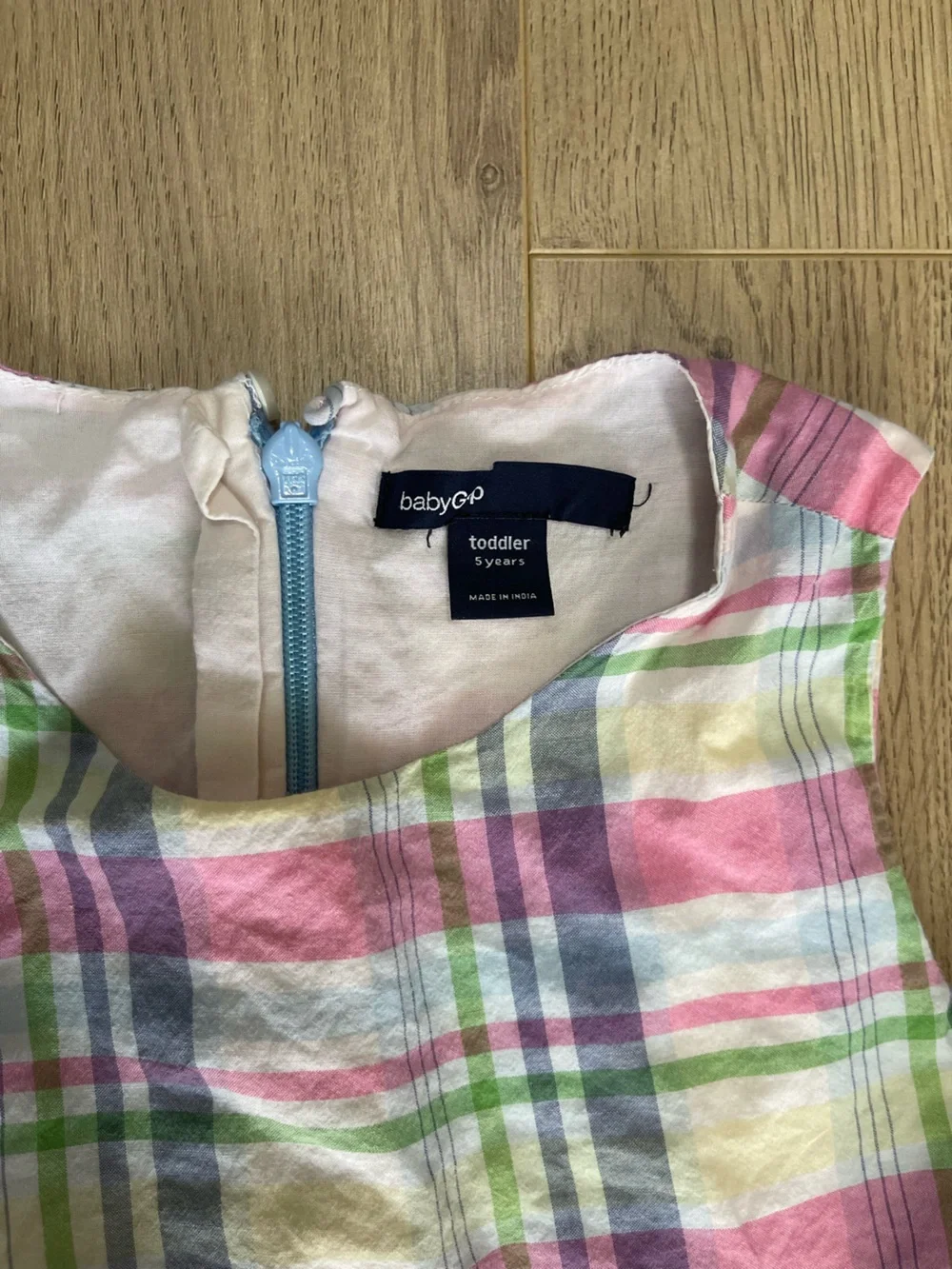 BabyGAP Plaid Eyelet Dress in Pink, Green & Purple (5T)
